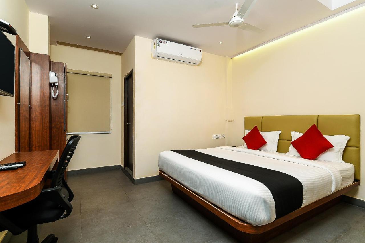 Super Capital O Siddartha Grand Hotell Vijayawāda Exteriör bild