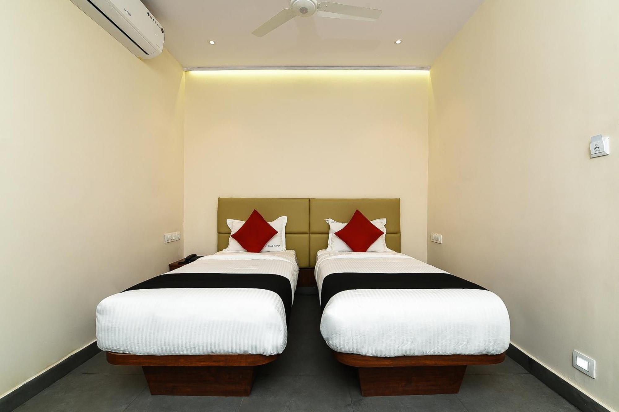 Super Capital O Siddartha Grand Hotell Vijayawāda Exteriör bild