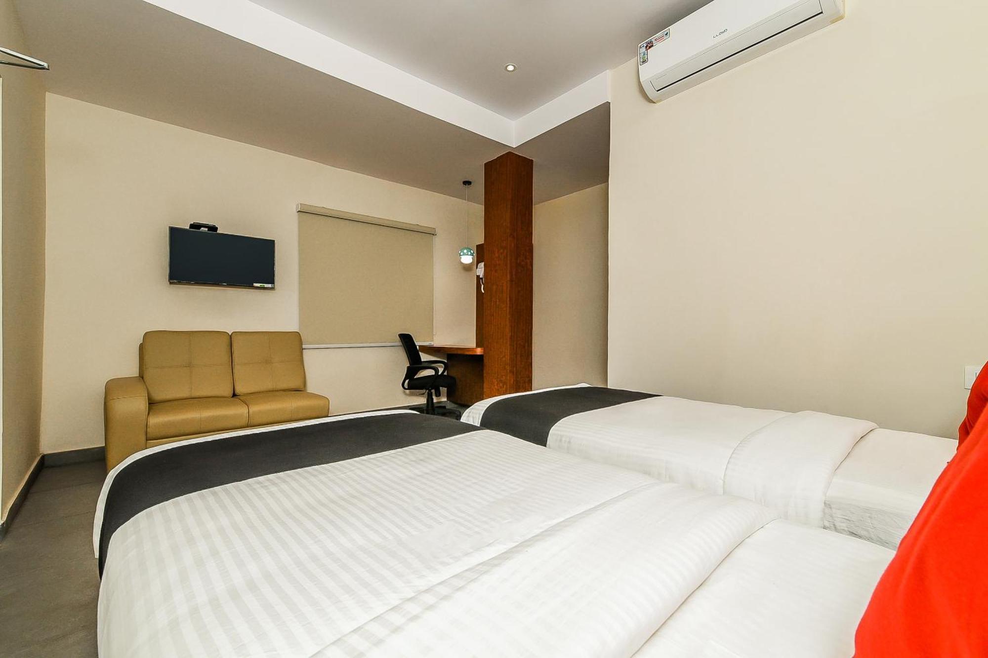 Super Capital O Siddartha Grand Hotell Vijayawāda Exteriör bild